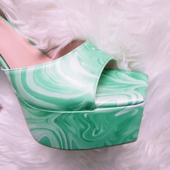 NEW GREEN SATIN SWIRL PLATFORM HEELS - Picture 5 of 5